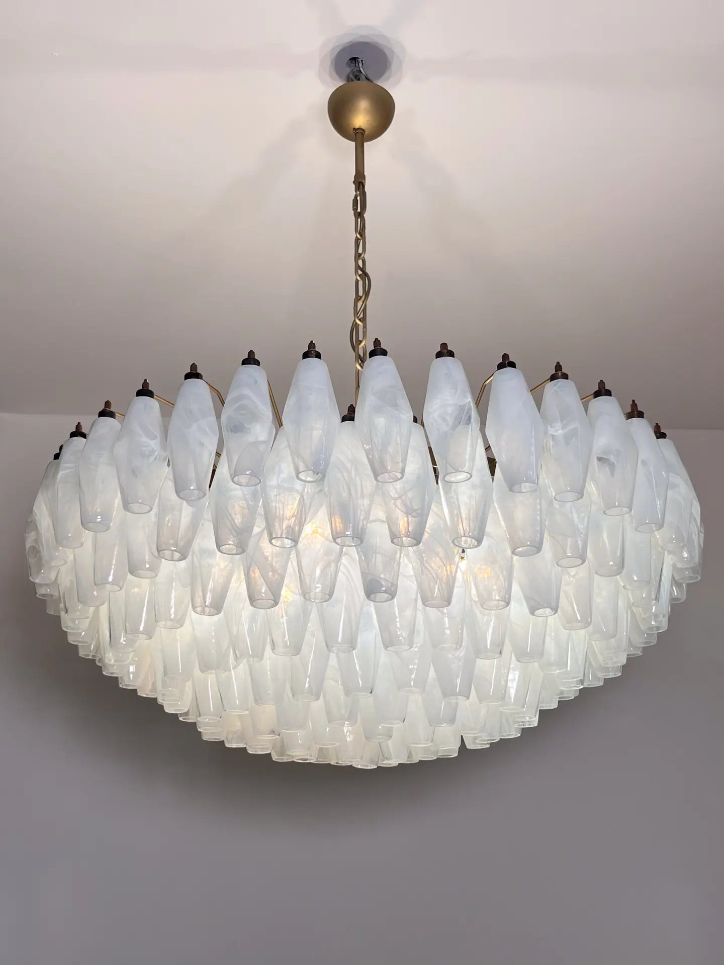 Murano Chandelier – Poliedri – 185 glass – White Alabaster by Meetlighting