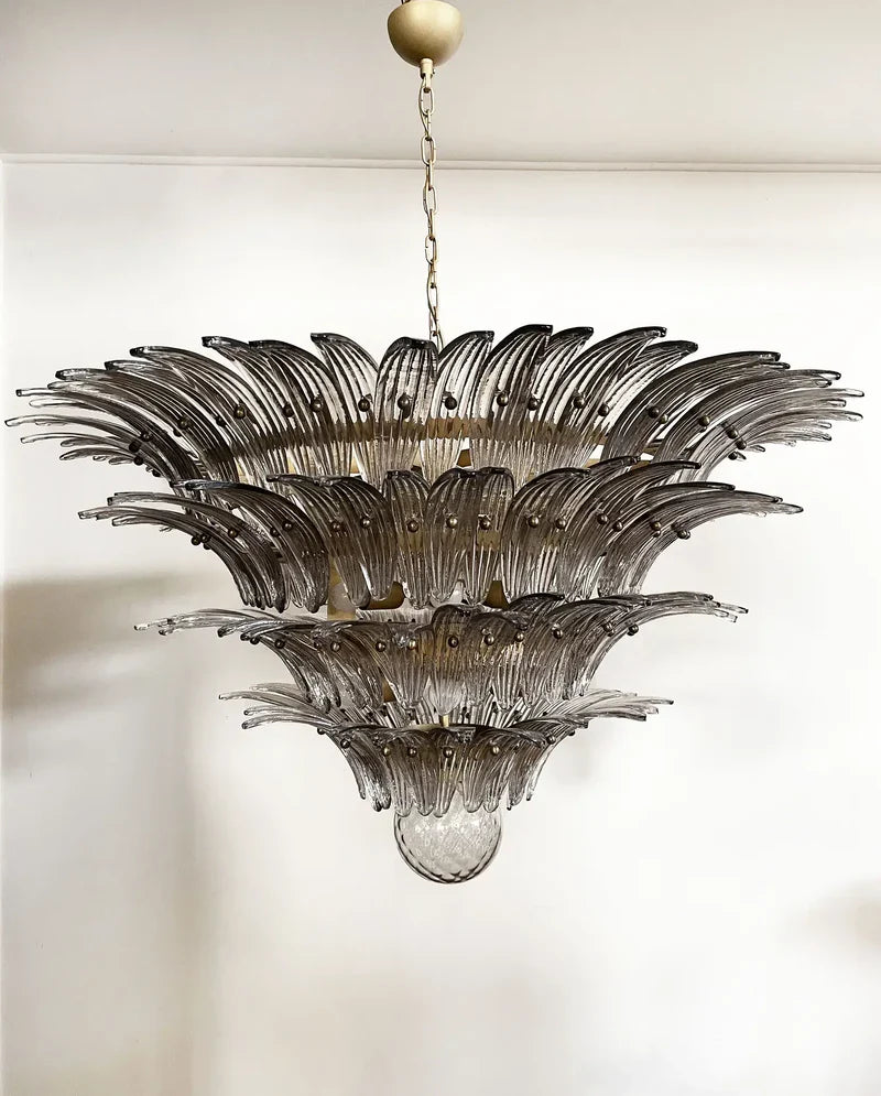 Murano Chandelier – Palmette – 163 glasses – Smoked by Meetlighting