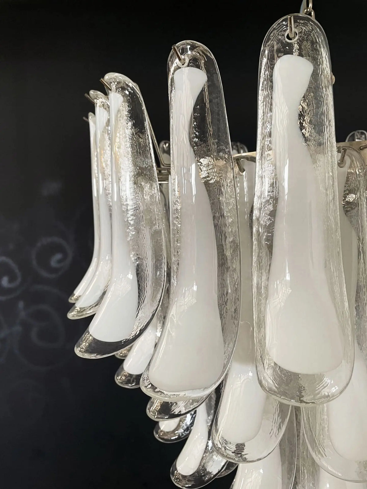 Murano Chandelier – 75 petals – Transparent by Meetlighting