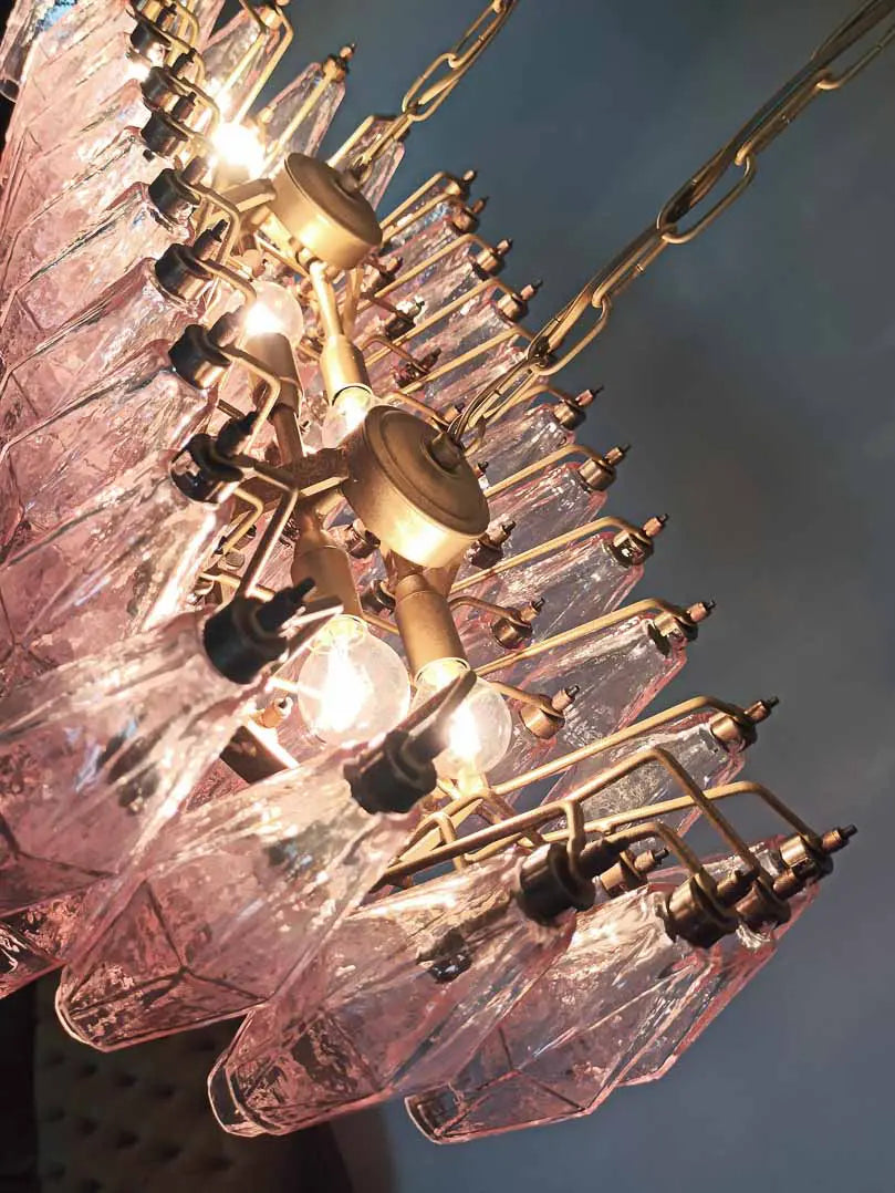 Murano Chandelier – Poliedri – 84 glasses – Pink by Meetlighting