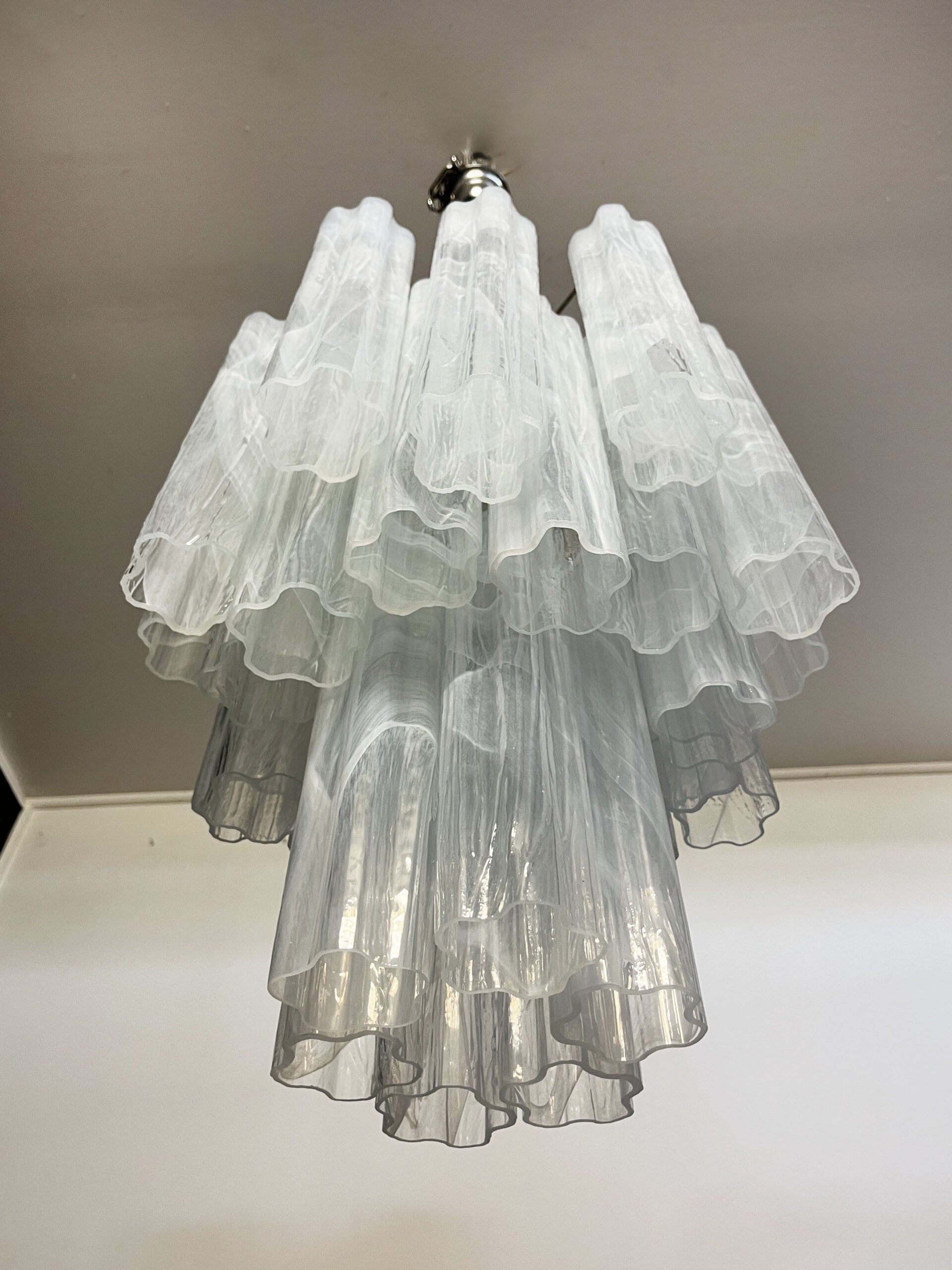Murano Chandelier – 30 tubes – White Glass Tubes by Meetlighting