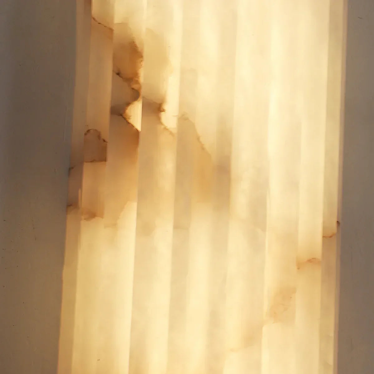 Alabaster-Alvia-Wall-Light-Vidirlighting4_1_b2be2806-7643-4bd1-a5ea-ce8d0ddc9b63 - Vidirlighting