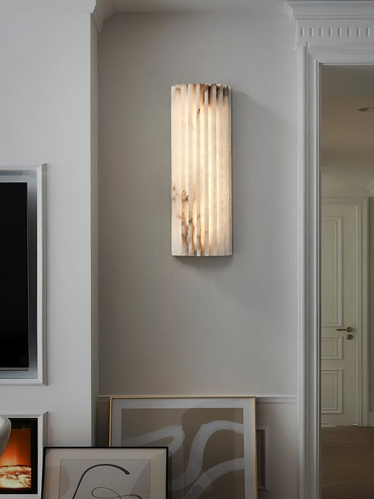 Alvia Alabaster Wall Light by Meetlighting