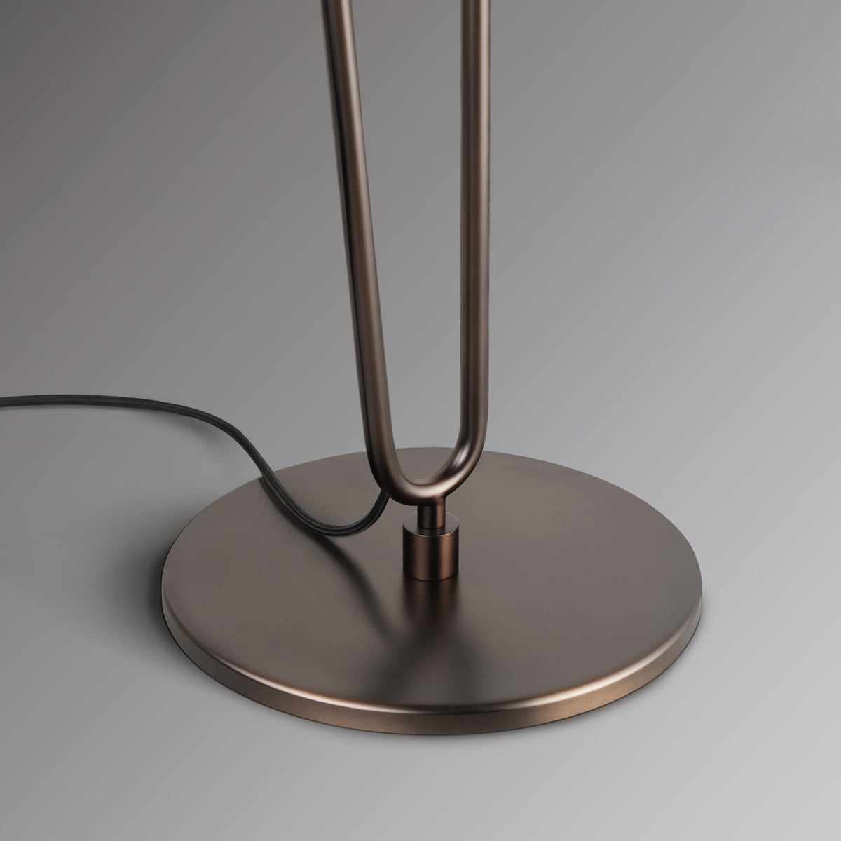 Dessay Floor Lamp by Meetlighting