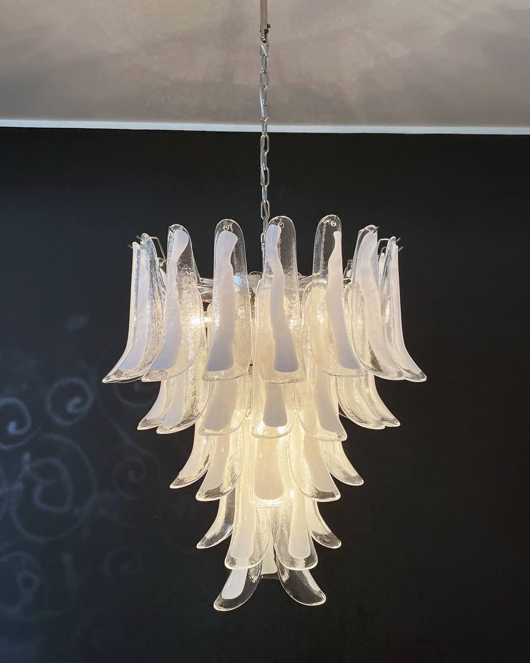 Murano Chandelier – 75 petals – Transparent by Meetlighting