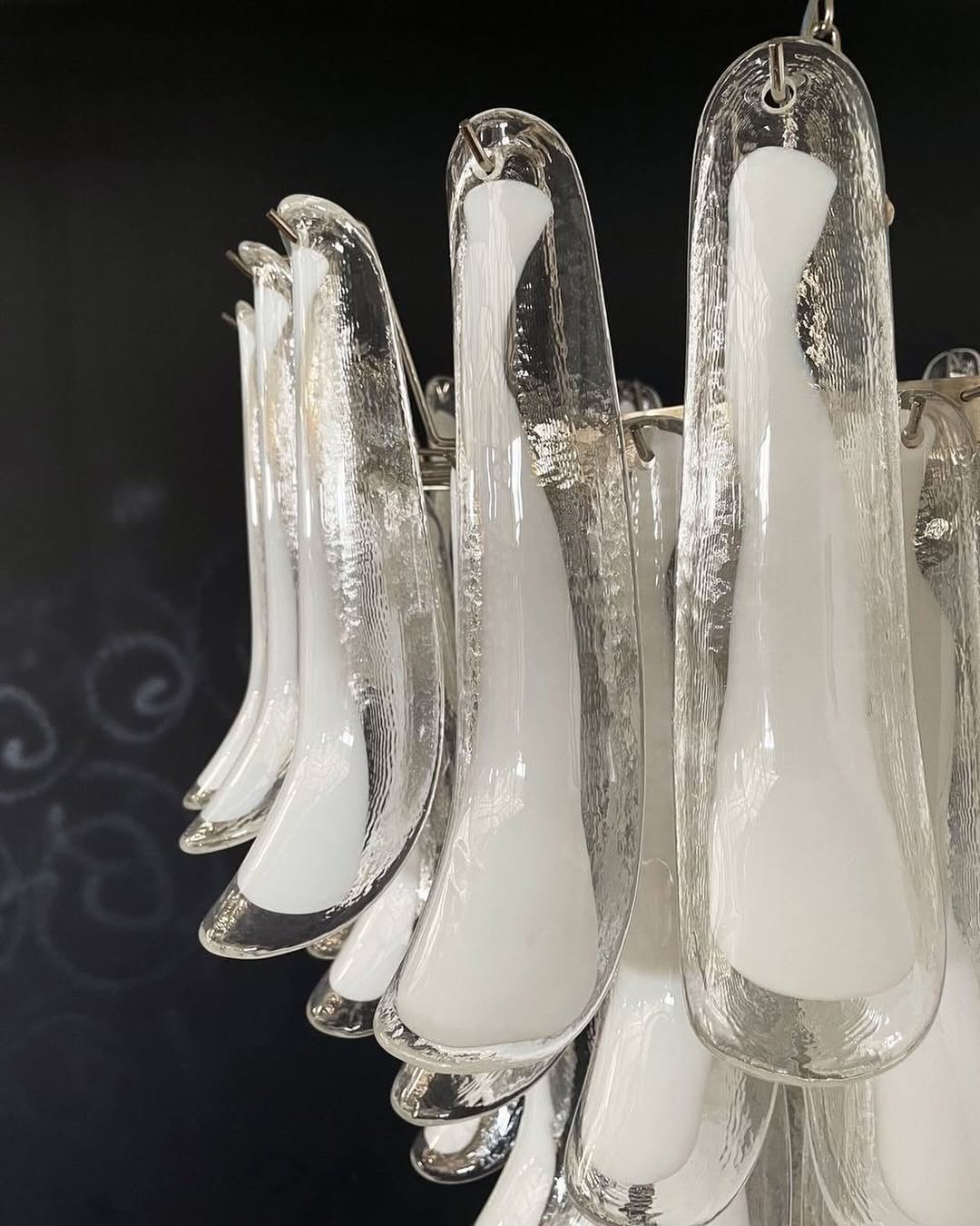 Murano Chandelier – 75 petals – Transparent by Meetlighting