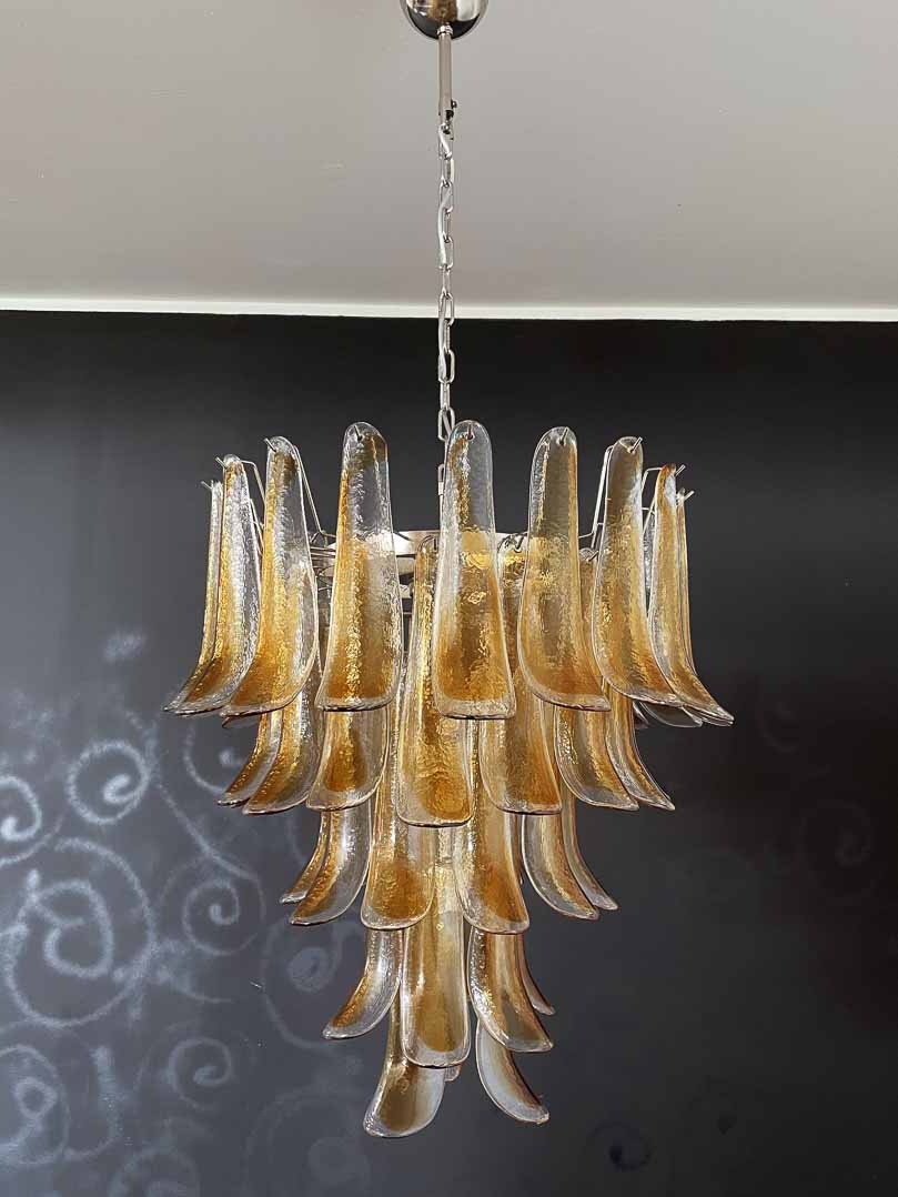 Murano Chandelier – 52 petals – Amber
