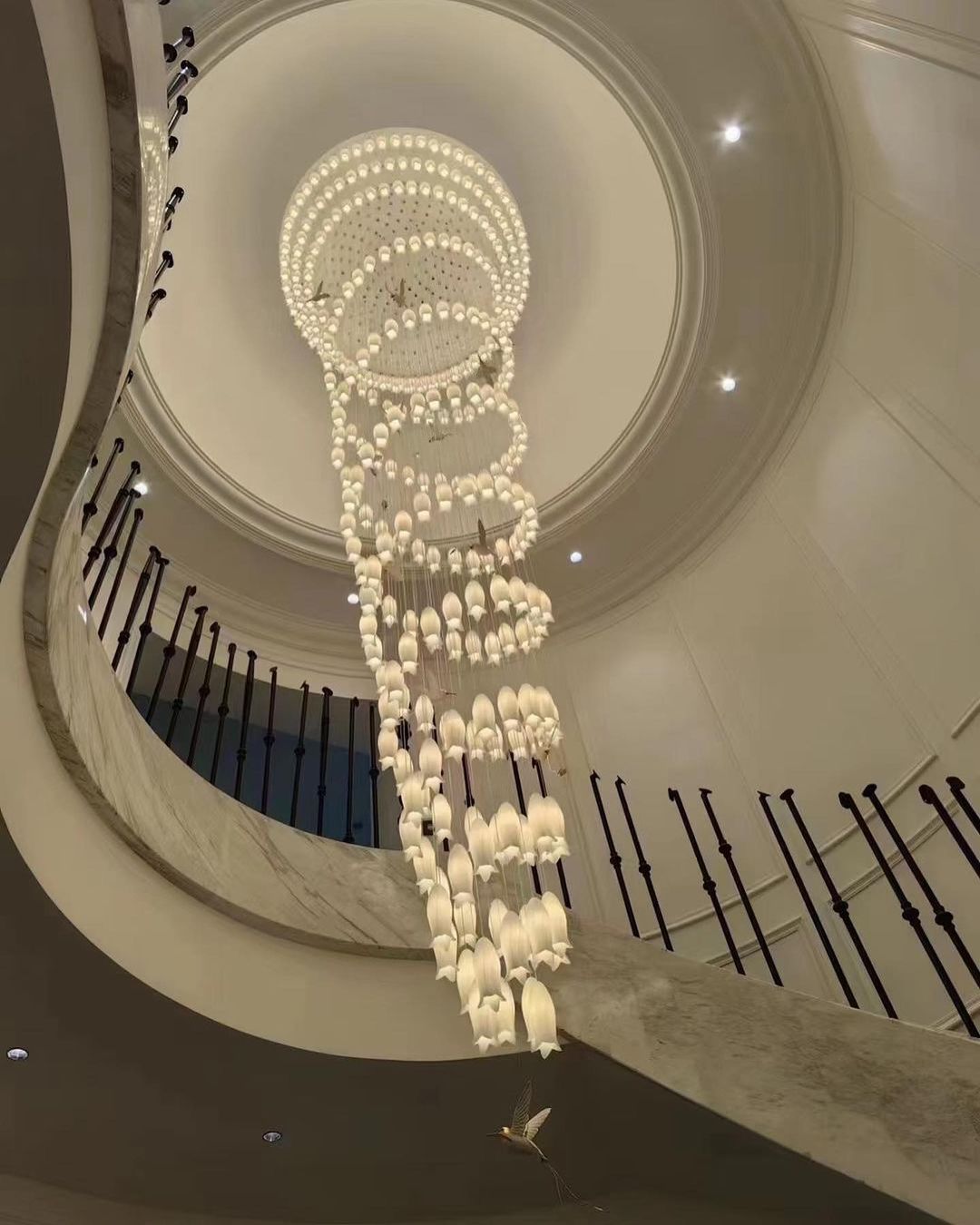 Modern White Ceramic Elegant Tulip Flower Chandelier For Foyer/Staircase-MEET LIGHTING