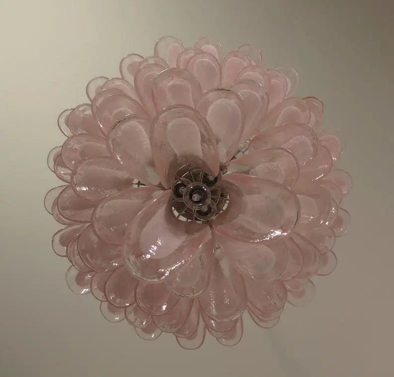 Murano Chandelier – 75 petals – Pink by Meetlighting