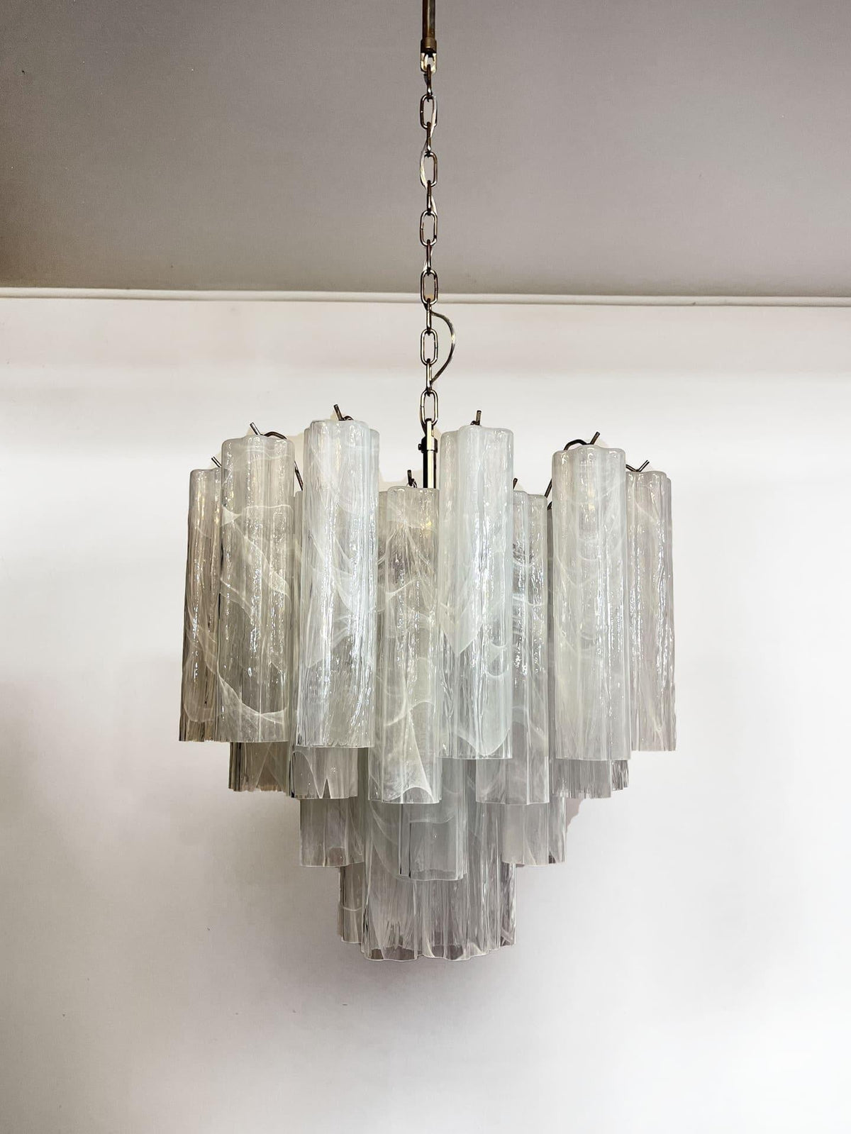 Murano Chandelier – 36 tubes – Alabaster white - Meetlighting