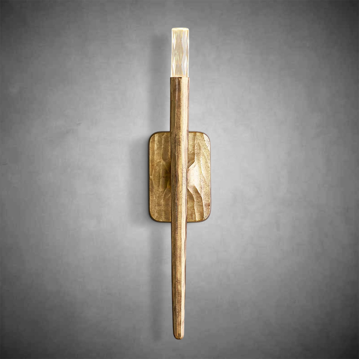 Thadeus Sconce