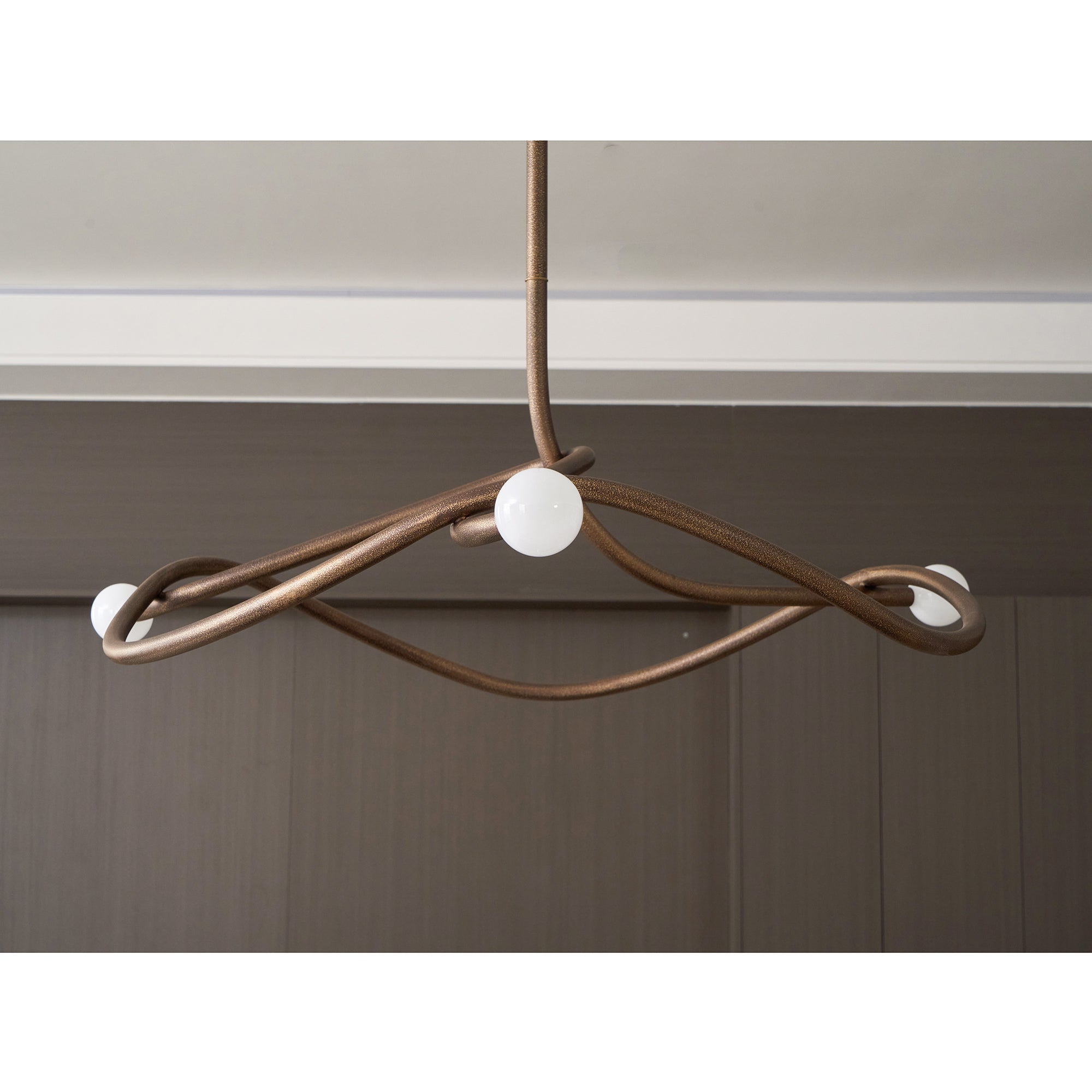 Tryst Chandelier - 3 lights ∅ 44.9″ x H 17.7″Antique BrassBlushlighting