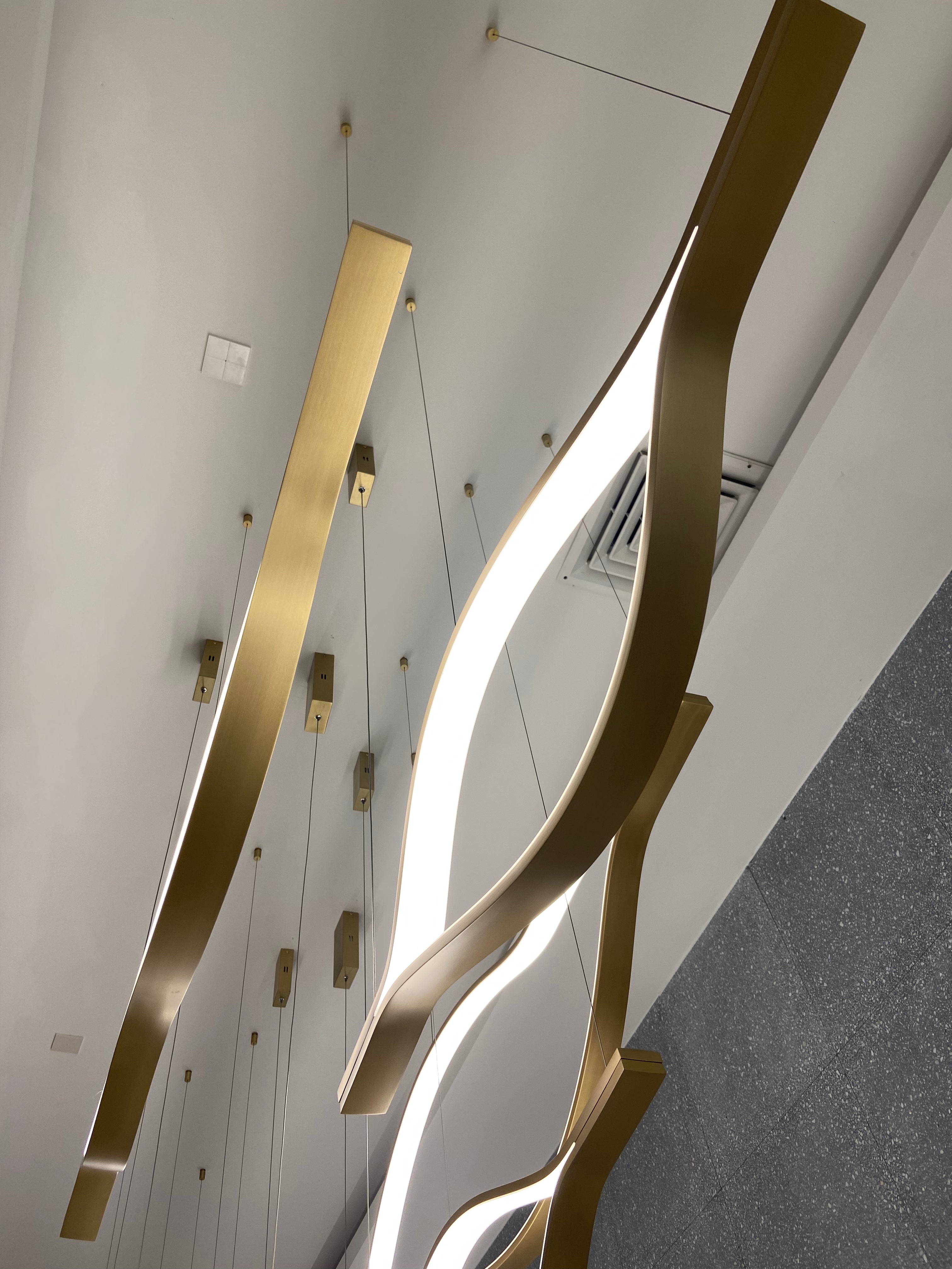 Modern Simple Brass Waving Chandelier for Living/Dining Room/Kitchen Island-MEET LIGHTING