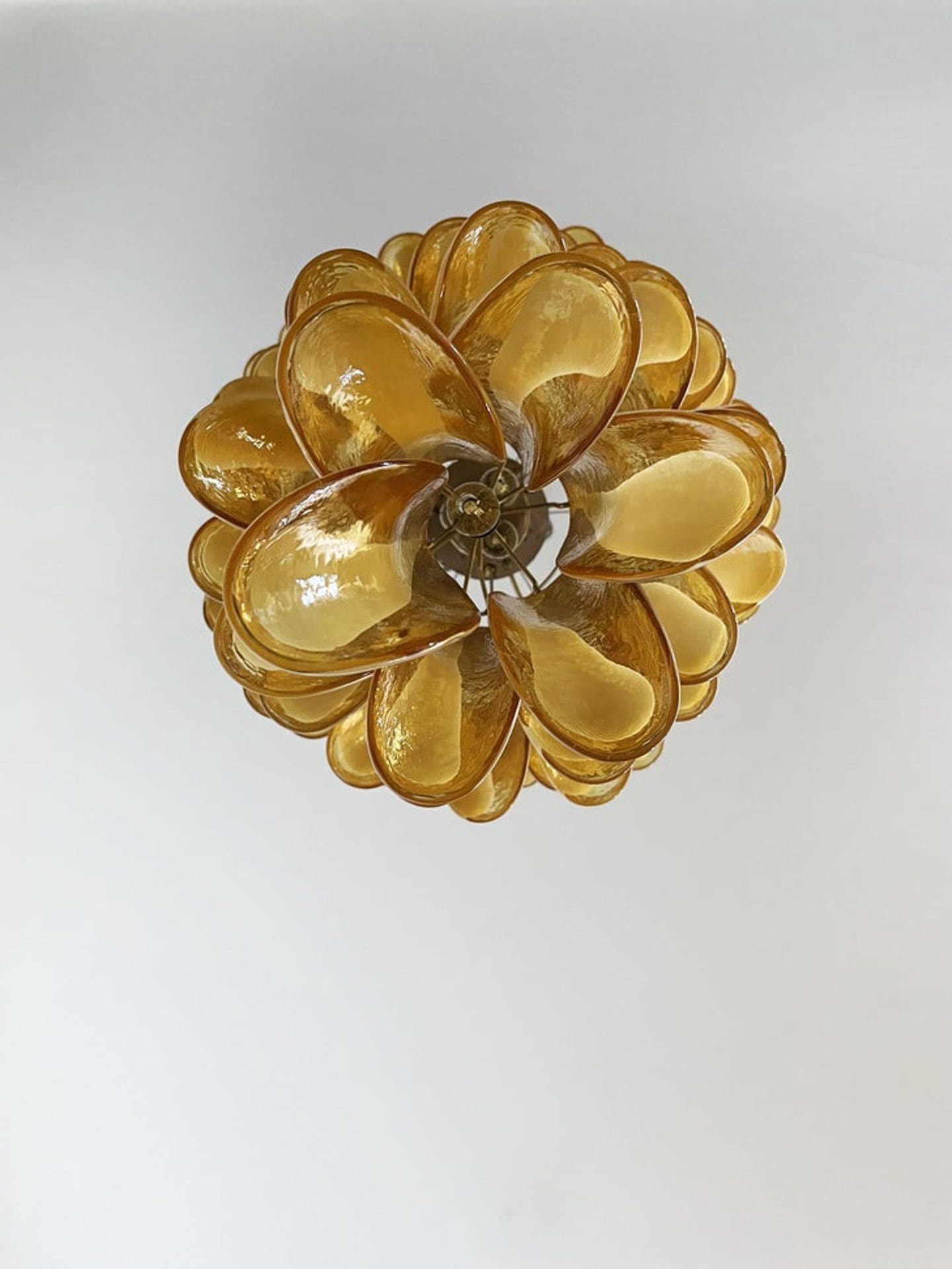 Murano Chandelier – 83 petals – Caramel