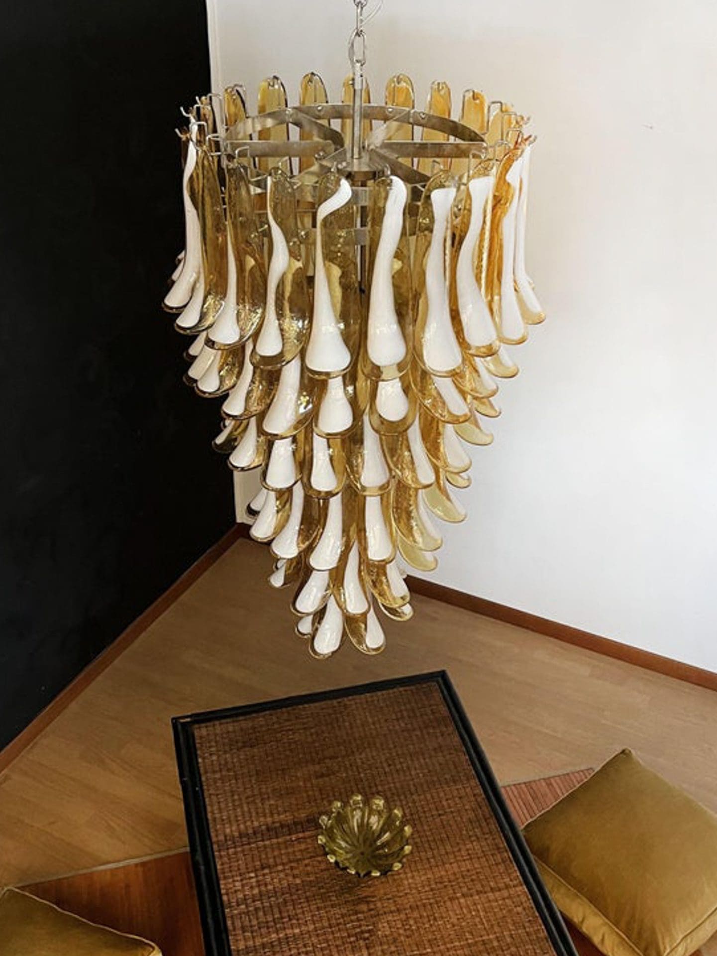 Murano Chandelier – 83 petals – Caramel