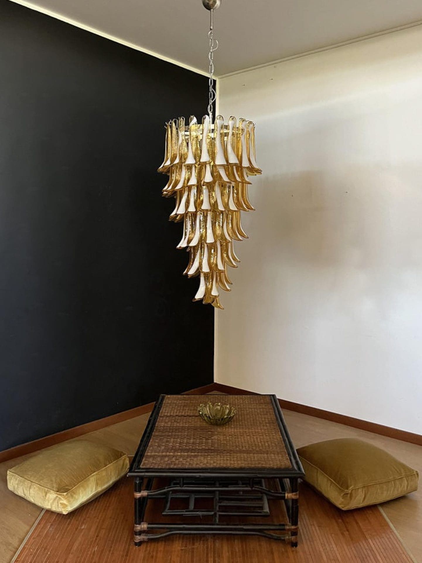 Murano Chandelier – 83 petals – Caramel