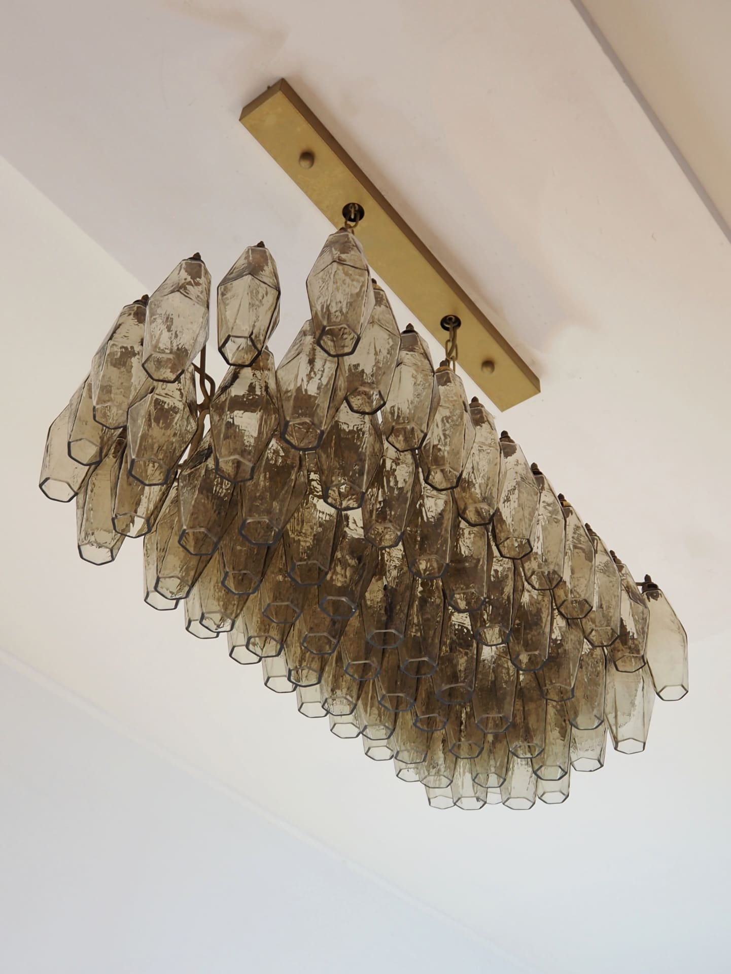 Murano Chandelier 29.5"W – Poliedri – 84 glasses – Smoked by Meetlighting