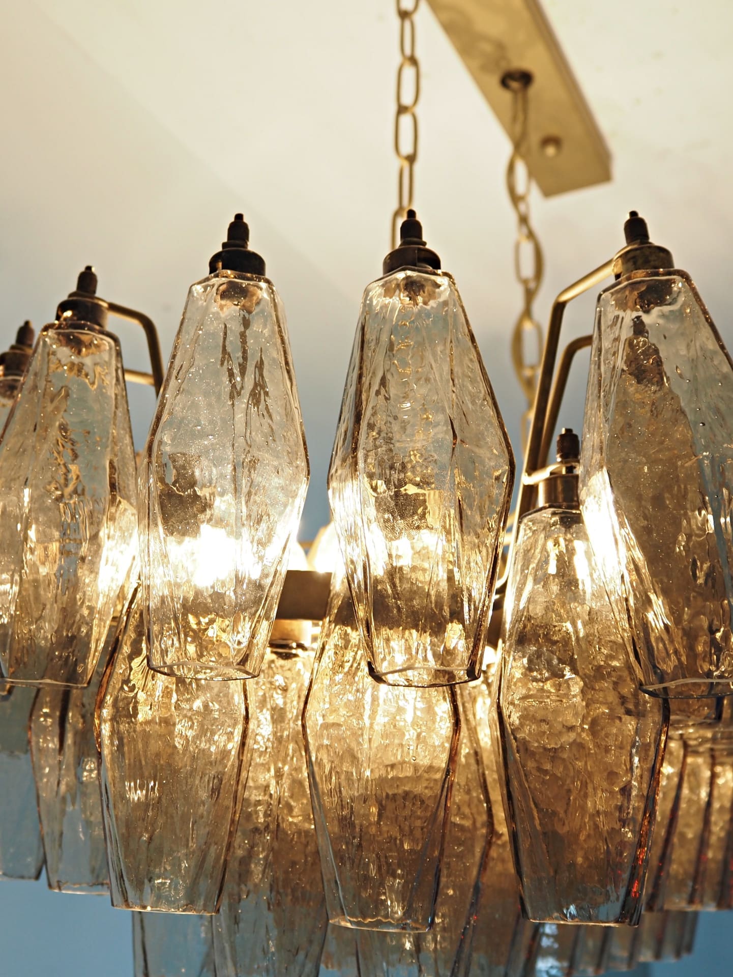 Murano Chandelier 29.5"W – Poliedri – 84 glasses – Smoked by Meetlighting