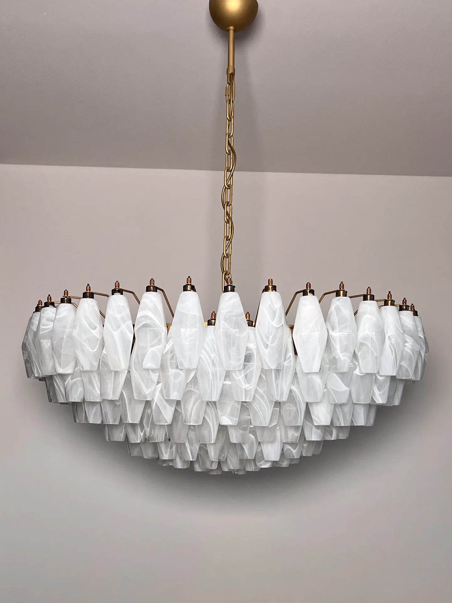 Murano Chandelier – Poliedri – 185 glass – White Alabaster by Meetlighting
