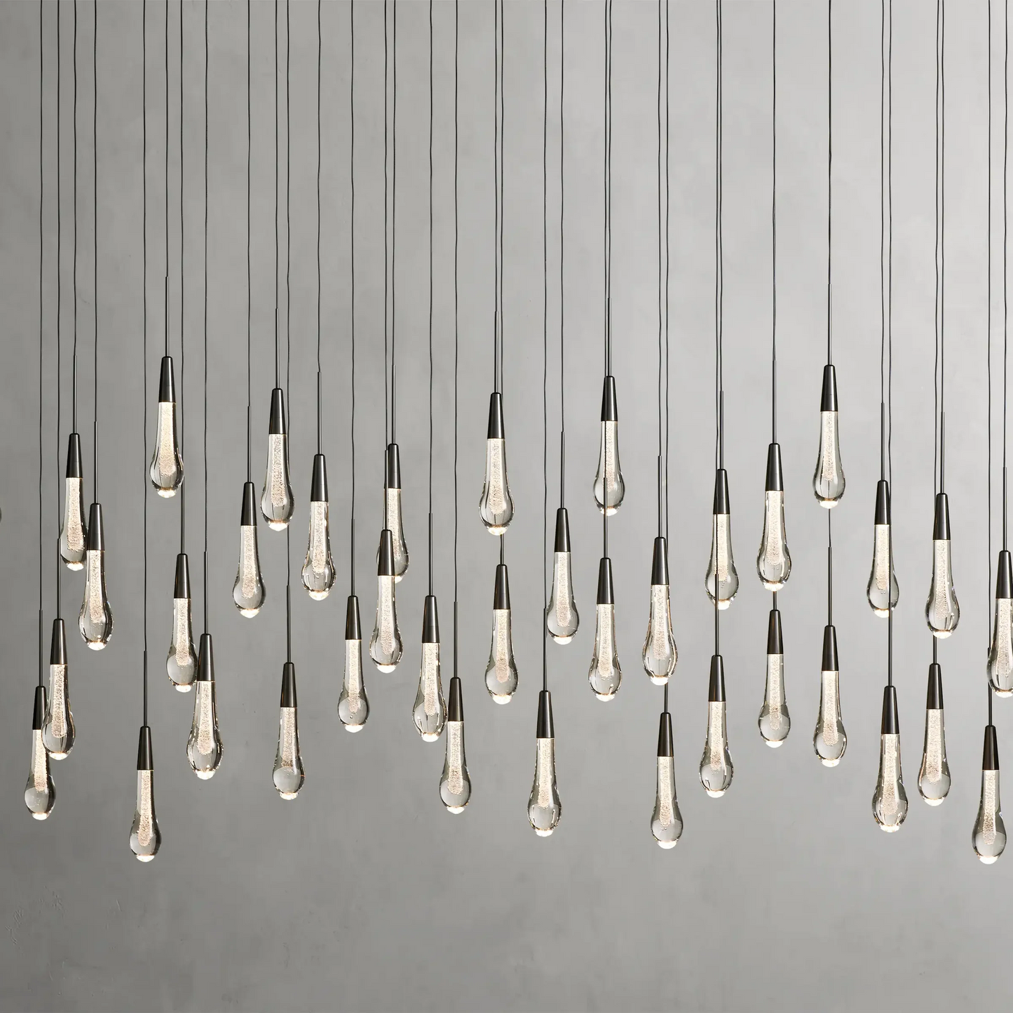 SOLITAIRE LINEAR CHANDELIER 70W (CUSTOMIZE DROP 20)