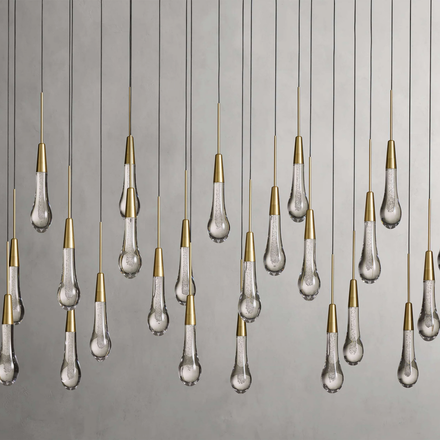 SOLITAIRE LINEAR CHANDELIER 70W (CUSTOMIZE DROP 20)