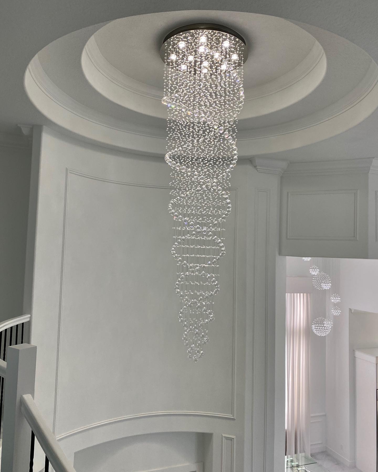 New Trend Spiral Crystal Chandelier For Staircase-MEET LIGHTING