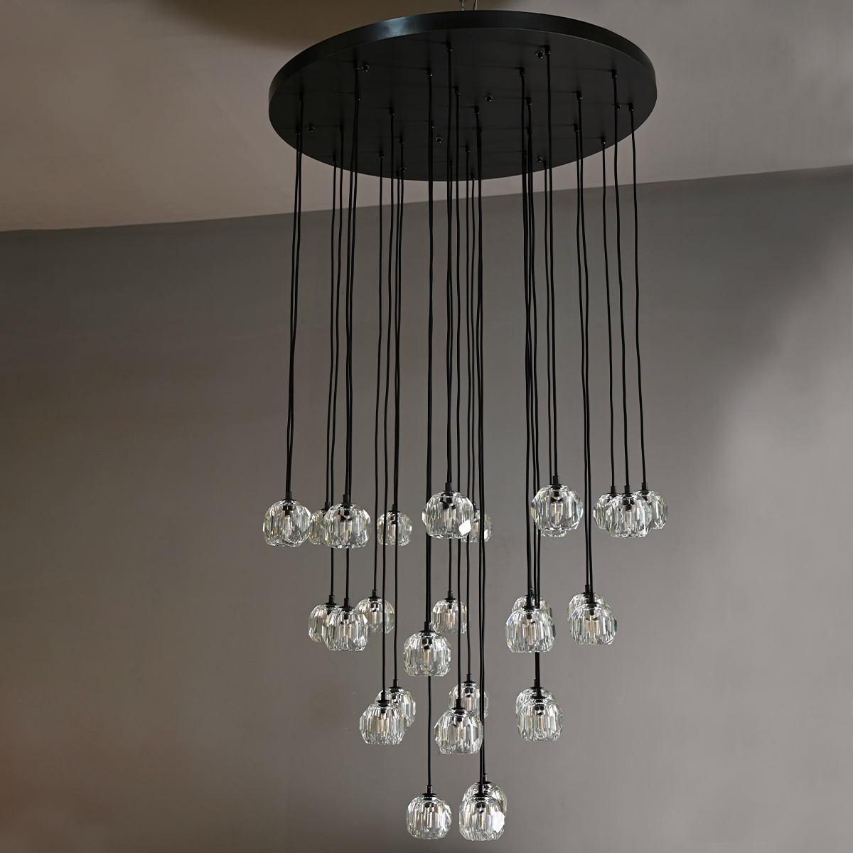 Bille De Crystal Round Cluster Chandelier 30"-Meet Lighting