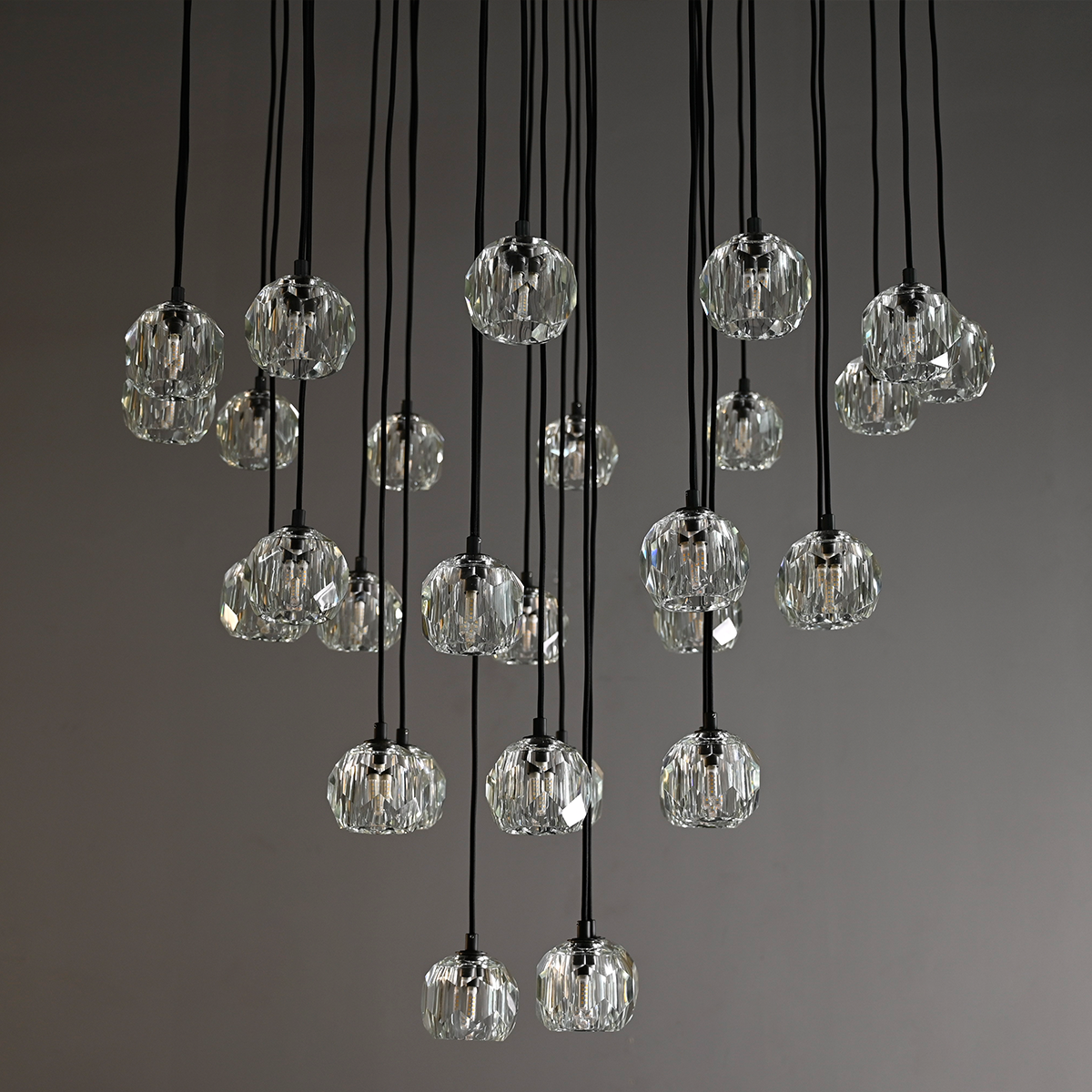 Bille De Crystal Round Cluster Chandelier 30"-Meet Lighting