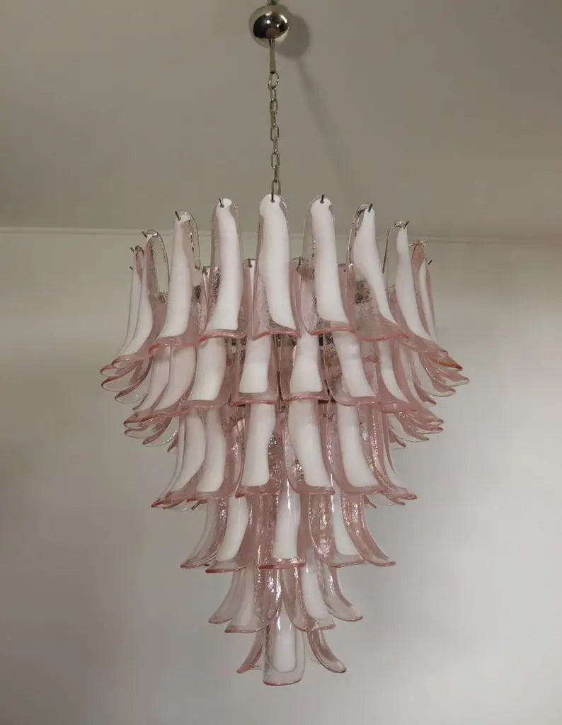 Murano Chandelier – 75 petals – Pink by Meetlighting