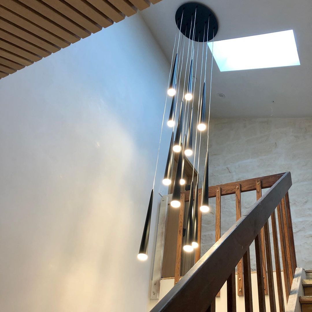 Minimalism Black Metal Ceiling Pendant Lighting Fixture For Staircase in Gold/ Black Finish