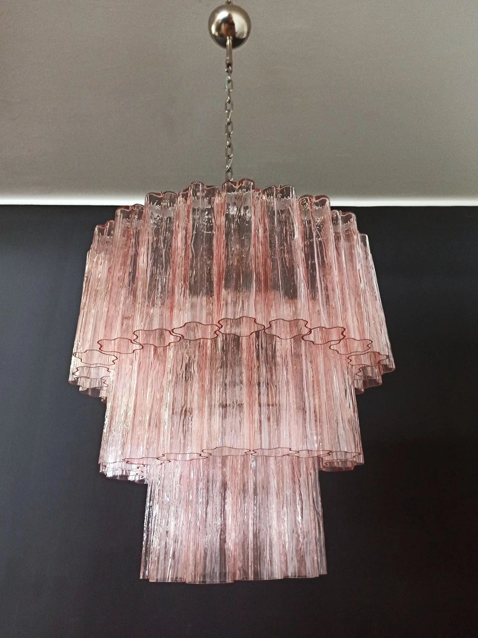Murano Chandelier – 52 tubes – Pink