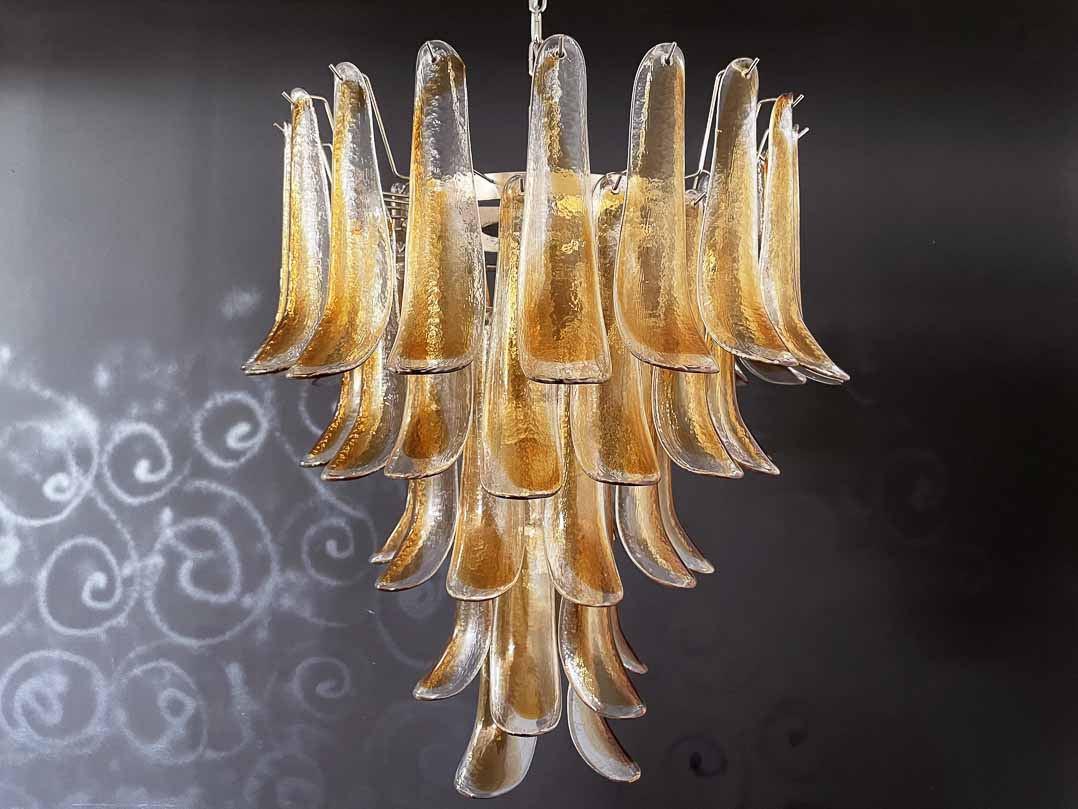 Murano Chandelier – 52 petals – Amber