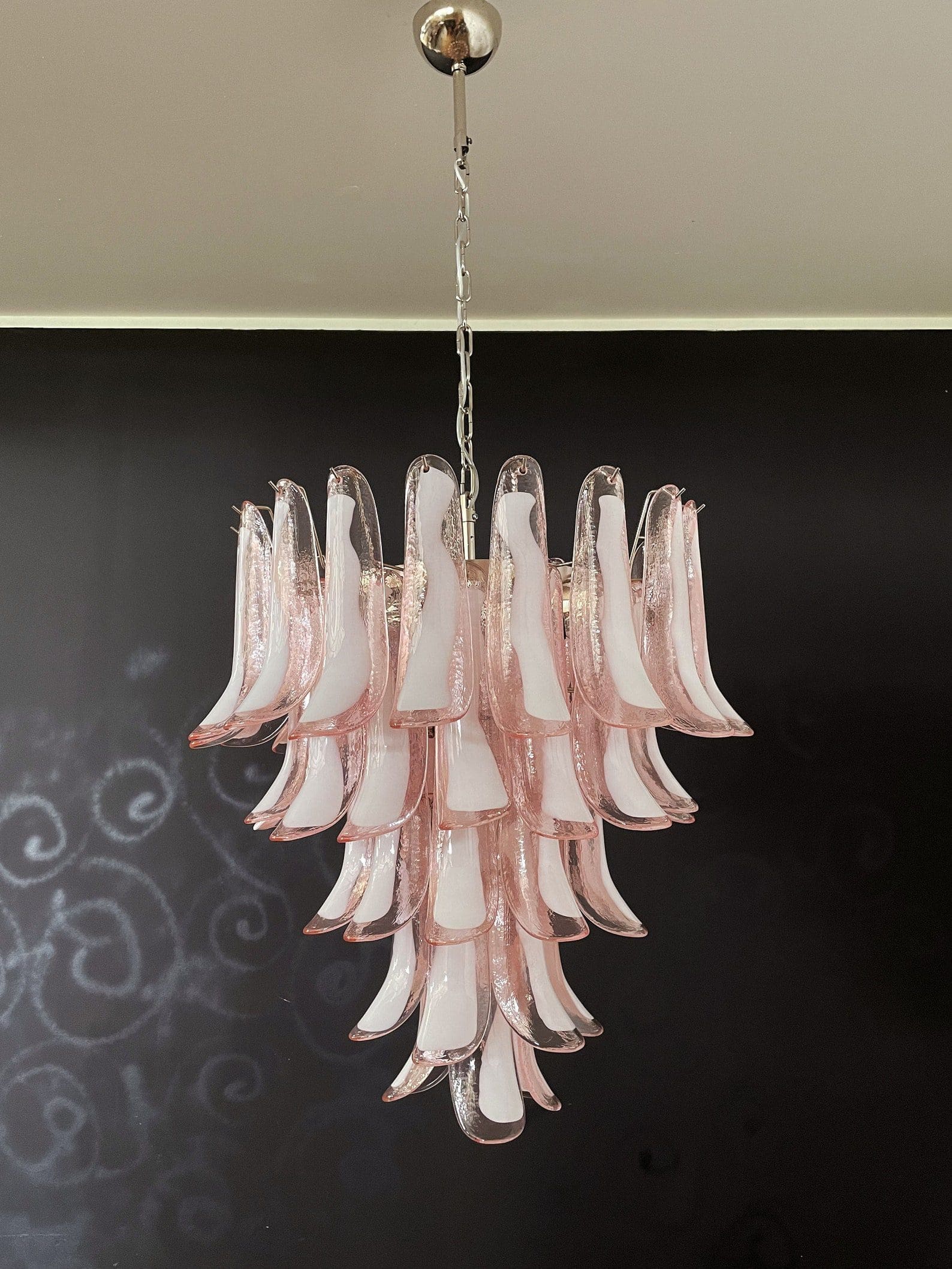 Murano Chandelier – 52 petals – Pink