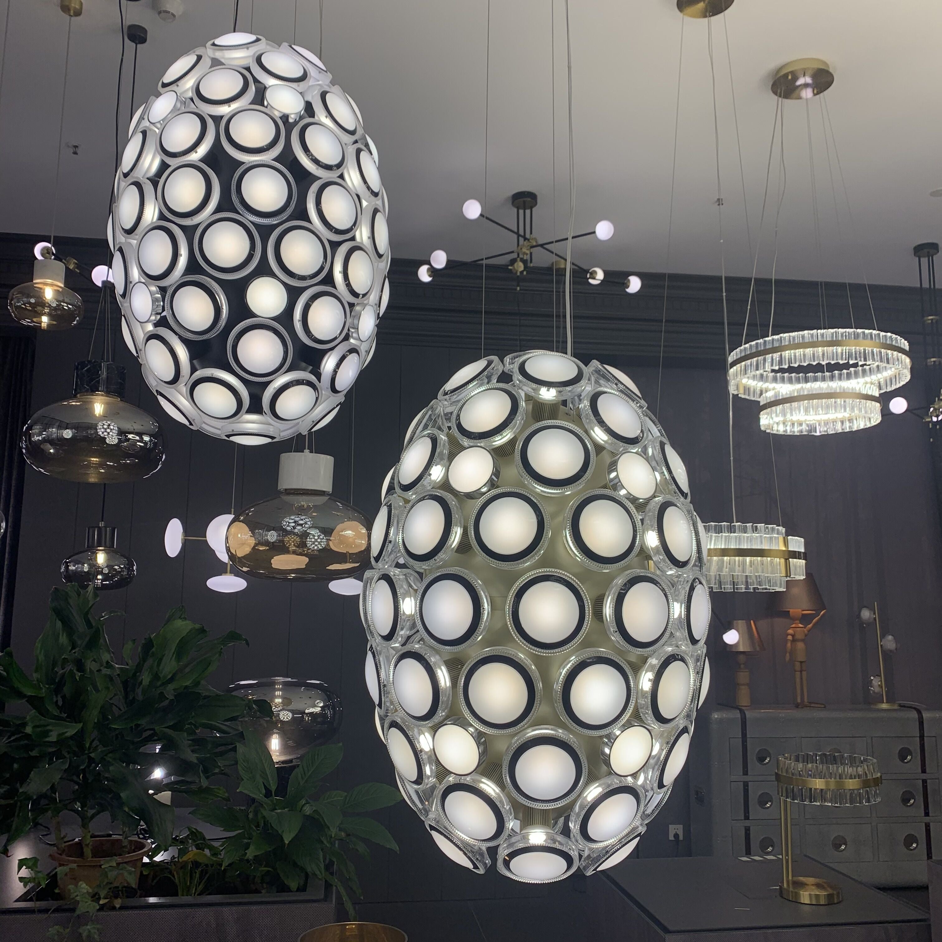 Modern Art Egg-shaped Chandelier Iconic Eyes LED Pendant Light For Dining Room/Living Room-MEET LIGHTING