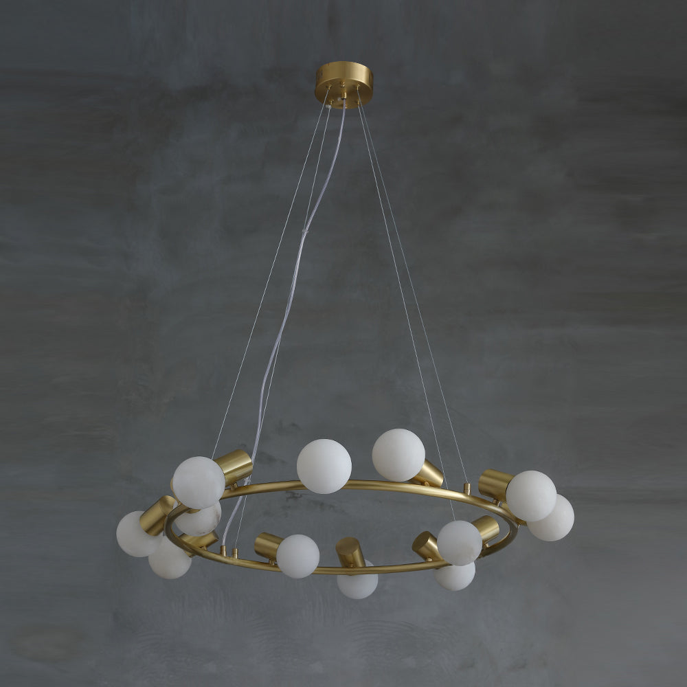 Raechelle Chandelier